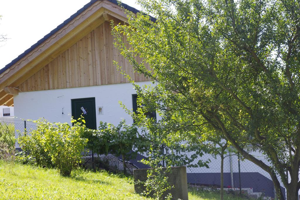 Hüttenflair-Mosel Ferienwohnung Enkirch Exterior foto